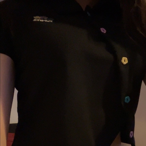 Hey!! selling this really cute black crop top it’s a medium :) - Picture 3 of 3